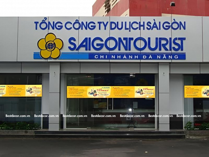 Bảng hiệu công ty du lịch Saigontourist