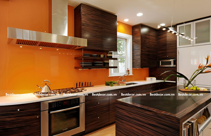 Kính sơn màu Glasskote dùng để làm đẹp thêm không gian bếp